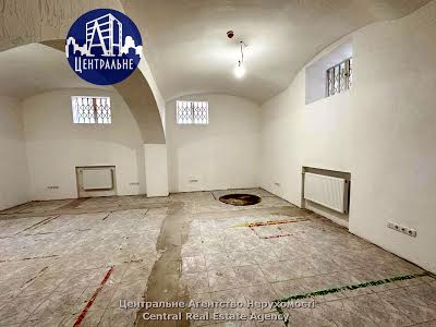 коммерческая по адресу Театральная пл., 1