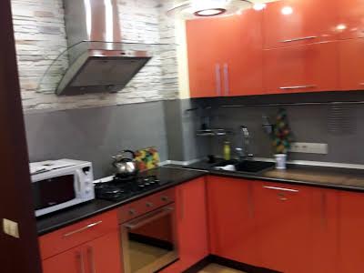 квартира за адресою Шовкуненка вул., 5
