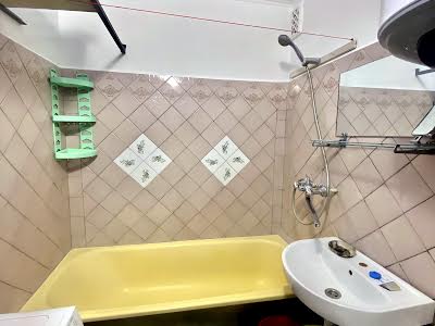 квартира за адресою Срібнокільська вул., 8-А