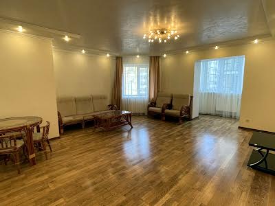 квартира за адресою Бельведерська вул., 23