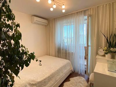 квартира за адресою Слави бульв., 7