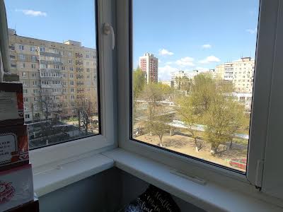 квартира за адресою Калинова вул., 102