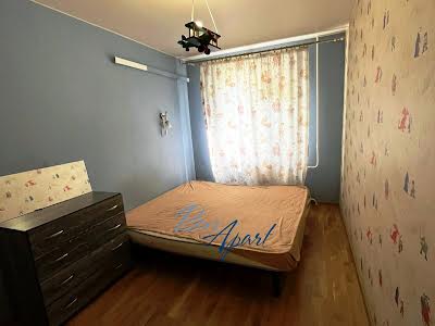 квартира за адресою Озерна вул., 12