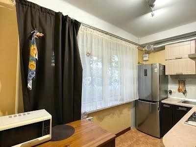 квартира по адресу Строителей ул., 12Б