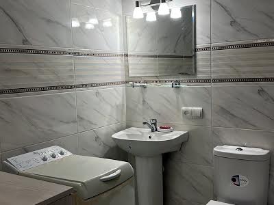 квартира за адресою Бишівська вул., 5
