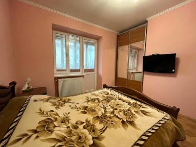 квартира за адресою Білозіра, 8