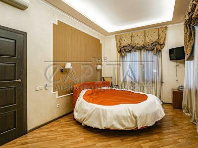 дом по адресу центральна, 8
