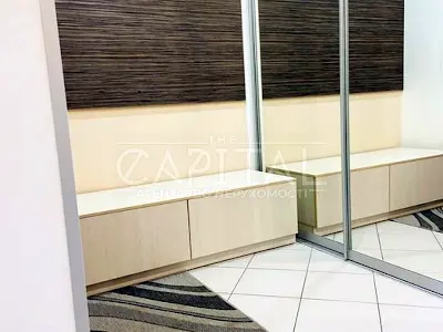 квартира за адресою Регенераторна вул., 4