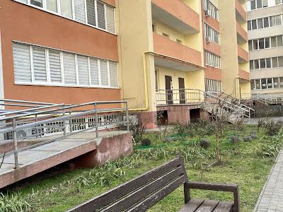 квартира за адресою Академіка Сахарова вул., 16