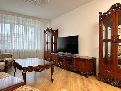 квартира за адресою Новорічна вул., 71