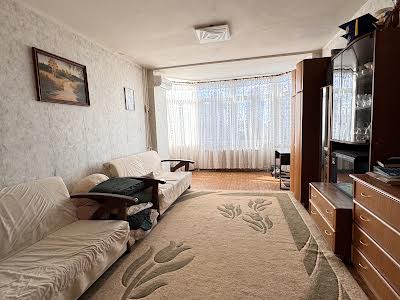 квартира за адресою Верховинна вул., 91