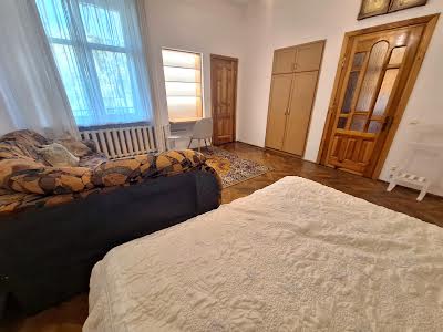 квартира за адресою Євгена Коновальця вул. (), 23