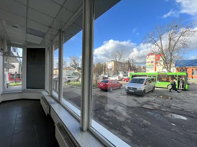 коммерческая по адресу вул. Перемоги, 54