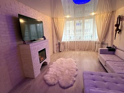 квартира за адресою Парусна вул. (Героїв Сталінграду), 20