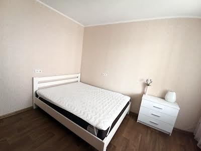 квартира за адресою Олександра Мишуги вул., 7
