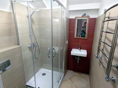 комерційна за адресою стрийська, 38