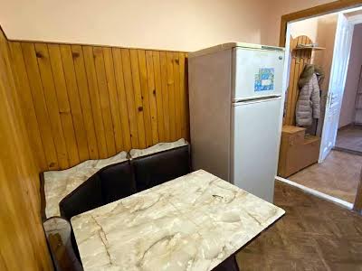 квартира за адресою Шептицьких вул., 27