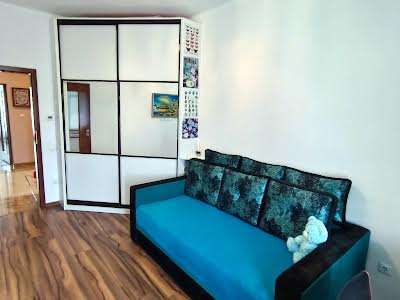 квартира за адресою Олекси Довбуша вул., 37