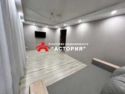 квартира за адресою Чарівна вул., 48