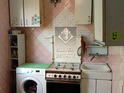 квартира за адресою Бочарова вул., 16А