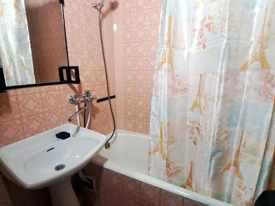 квартира по адресу Стратегическое шоссе (Науки), 21