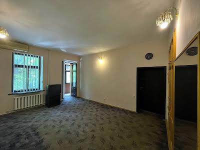 квартира за адресою Базарна вул., 4