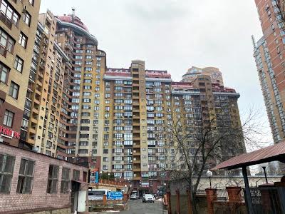 квартира за адресою Євгена Коновальця вул. (Щорса), 32-Б
