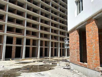 комерційна за адресою Трускавецька вул., 4в