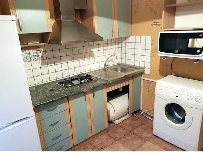 квартира за адресою Ольжича вул., 18
