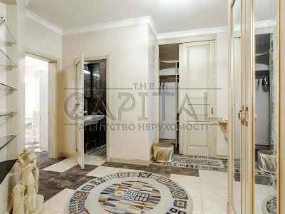 квартира за адресою Кропивницького вул., 8