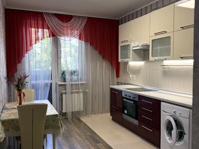 квартира за адресою Патріарха Мстислава Скрипника вул., 40