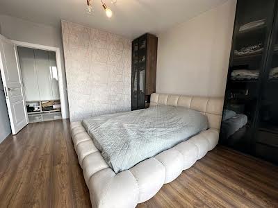 квартира за адресою Олександра Довженка вул., 39