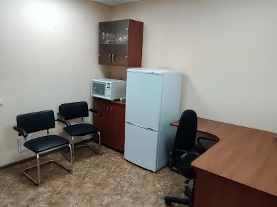 комерційна за адресою Машинобудівна вул., 21
