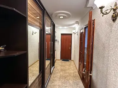 квартира за адресою Райдужний масив вул., 4