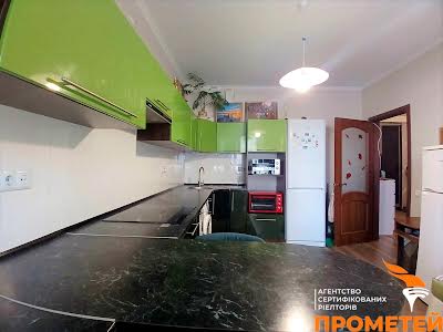 квартира за адресою Анни Ахматової вул., 34