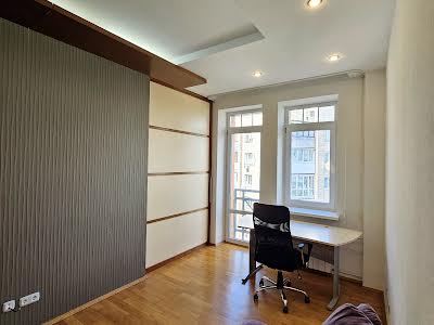 квартира по адресу Панаса Мирного ул., 8