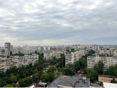 квартира за адресою Ореста Левицького вул. (Академіка Курчатова), 21