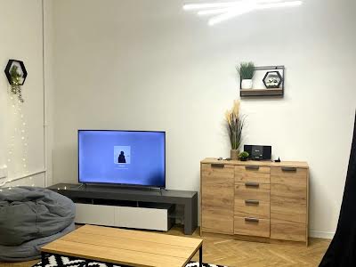 квартира за адресою Костянтинівська вул., 19