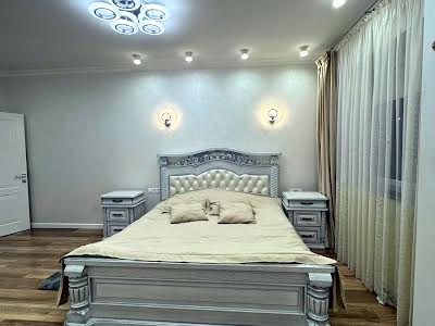 квартира по адресу Свободы ул., 1