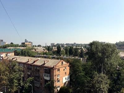 квартира по адресу Андрея Верхогляда ул. (Михайла Драгомирова), 2