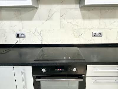 квартира за адресою Патріарха Мстислава Скрипника вул., 40