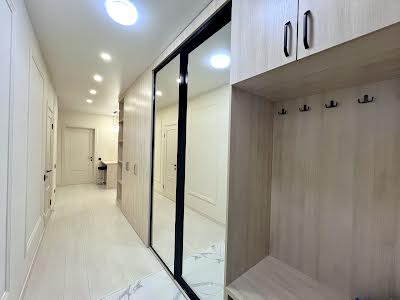 квартира за адресою Дніпровська набережна вул., 20А