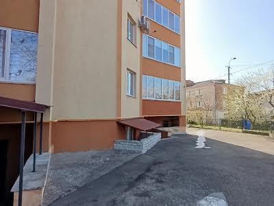 коммерческая по адресу вул. Ясна, 7б