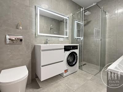 квартира за адресою Залізнична вул., 15