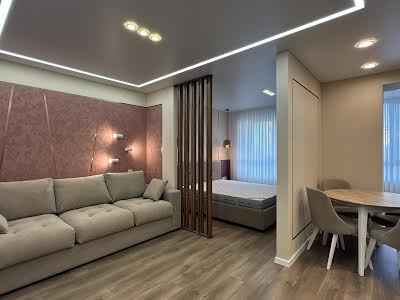 квартира по адресу Домбровського ул., 3в