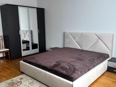 квартира за адресою Антоновича вул. (Горького), 72