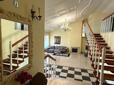 квартира за адресою Панаса Мирного вул., 8