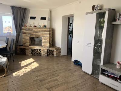 будинок за адресою с. Стрілки, Лесі Українки