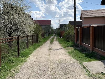 дом по адресу с. Княжичи, садова, 6