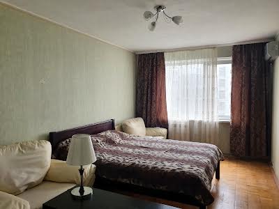 квартира за адресою Митрополита Василя Липківського вул. (Урицького), 32